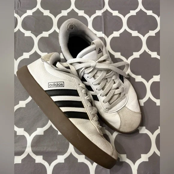Adidas Women's VL Court 3.0 samba sneakers - Picture 2 of 9